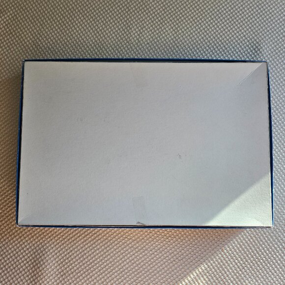 1000 Piece F. X. Schmid Puzzle - Lion Shaped Jigsaw - Pride of the Plains - Picture 10 of 12